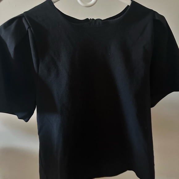 Cute Black shirt with slight puff sleeve ! - Picture 2 of 3